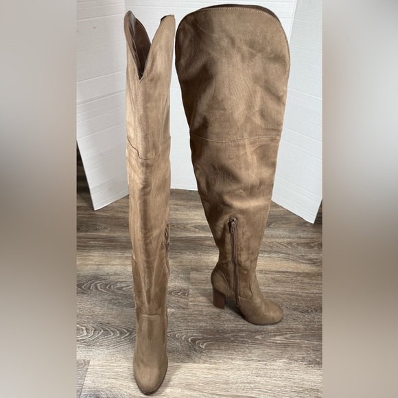 Charlotte Russe Boots Women's sz6 Tan 4" Heel Thigh High 24" Faux Suede Boho Y2K - Picture 2 of 10